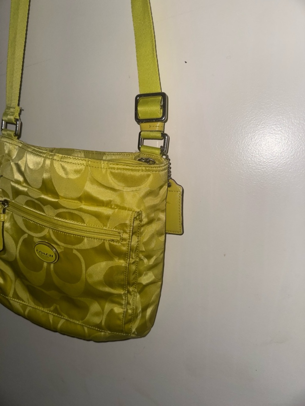 Coach Lime Yellow Signature Crossbody Bag - Picture 4 of 5